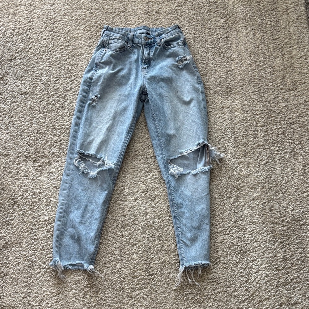 American Eagle Outfitters Light Wash Ripped Boyfriend Jeans